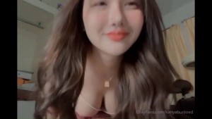 kanya mặt cute phô mai que, có thân hình cực phẩm – không xem hơi phí